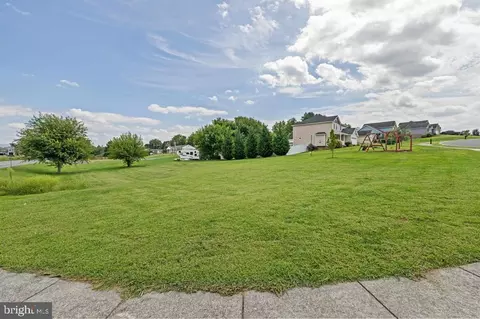 325 Rustic Ave, Broadway, VA 22815 photo 5