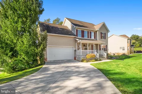 1670 Briarcrest Dr, Harrisonburg, VA 22801
