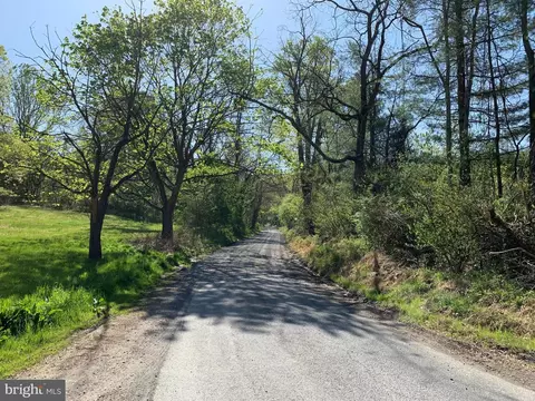 Little Long Mountain, Huntly, VA 22640