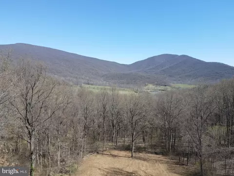 Old Ski Lodge Ln, Washington, VA 22747 photo 4