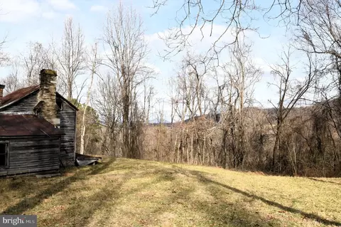 Aileen Road, Flint Hill, VA 22627