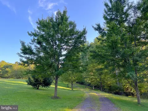 243 Aaron Mountain Rd, Castleton, VA 22716 photo 9