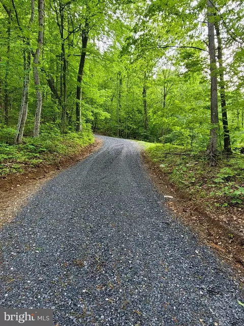Woodlands Drive, Flint Hill, VA 22627