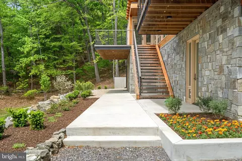 559 Bessie Bell Mountain Rd, Castleton, VA 22716 photo 11