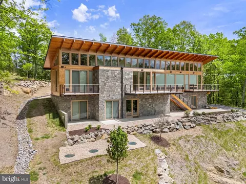 559 Bessie Bell Mountain Rd, Castleton, VA 22716 photo 5