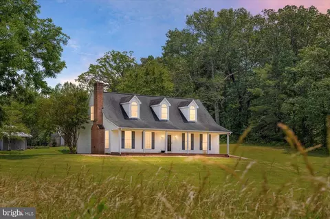 Exterior - 274 Aaron Mountain Rd # A, Castleton, VA 22716 photo 2 of 17