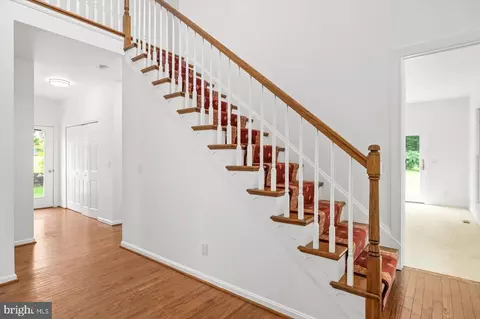 Entry Way - 274 Aaron Mountain Rd # A, Castleton, VA 22716 photo 2 of 5