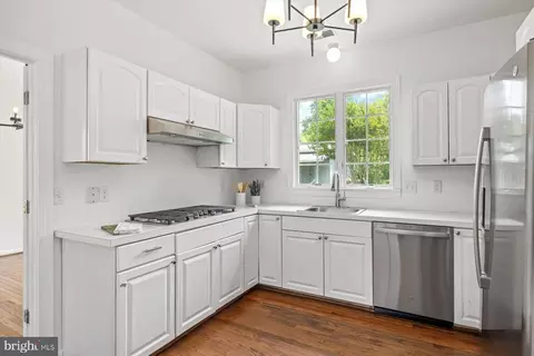 Kitchen - 274 Aaron Mountain Rd # A, Castleton, VA 22716 photo 1 of 4