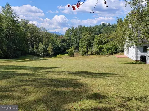 Exterior - 274 Aaron Mountain Rd # A, Castleton, VA 22716 photo 14 of 17