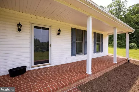Exterior - 274 Aaron Mountain Rd # A, Castleton, VA 22716 photo 5 of 17