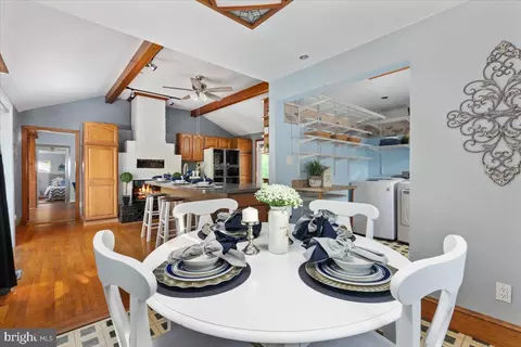 Dining - 146 Lizzie Mills Rd, Castleton, VA 22716 photo 1 of 2