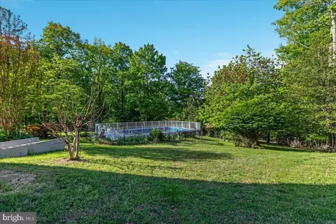 Exterior - 146 Lizzie Mills Rd, Castleton, VA 22716 photo 9 of 29