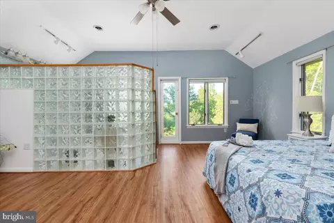 Bedroom - 146 Lizzie Mills Rd, Castleton, VA 22716 photo 1 of 5