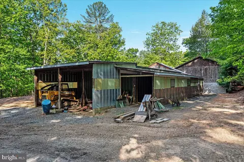 Exterior - 146 Lizzie Mills Rd, Castleton, VA 22716 photo 27 of 29