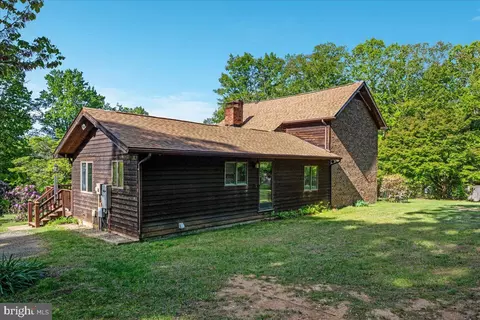Exterior - 146 Lizzie Mills Rd, Castleton, VA 22716 photo 14 of 29