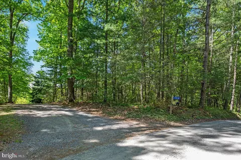 Exterior - 146 Lizzie Mills Rd, Castleton, VA 22716 photo 15 of 29