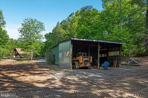 Exterior - 146 Lizzie Mills Rd, Castleton, VA 22716 photo 28 of 29