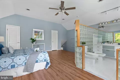 Bedroom - 146 Lizzie Mills Rd, Castleton, VA 22716 photo 3 of 5