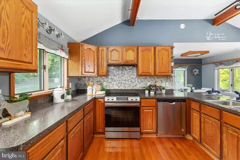 Kitchen - 146 Lizzie Mills Rd, Castleton, VA 22716 photo 1 of 5
