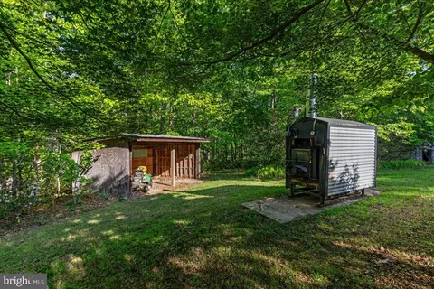 Exterior - 146 Lizzie Mills Rd, Castleton, VA 22716 photo 17 of 29