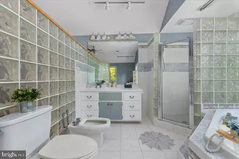 Bath - 146 Lizzie Mills Rd, Castleton, VA 22716 photo 1 of 5