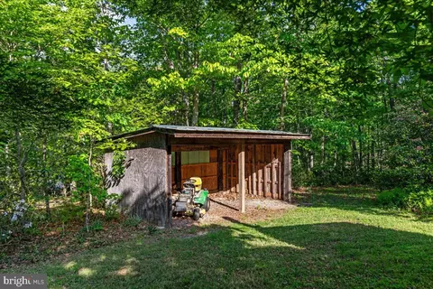 Exterior - 146 Lizzie Mills Rd, Castleton, VA 22716 photo 16 of 29
