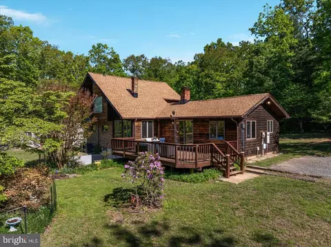 Exterior - 146 Lizzie Mills Rd, Castleton, VA 22716 photo 2 of 29