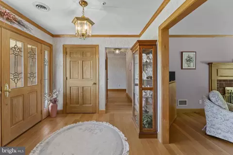 Entry Way - 176 Rock Mills Rd, Castleton, VA 22716 photo 3 of 3