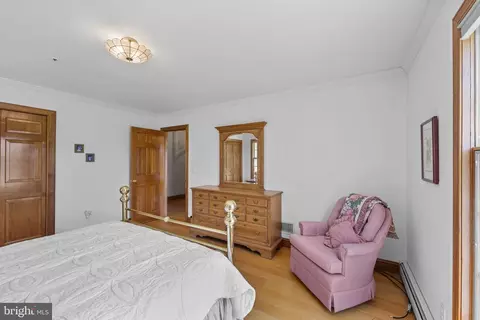 Bedroom - 176 Rock Mills Rd, Castleton, VA 22716 photo 7 of 9