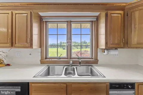 Kitchen - 176 Rock Mills Rd, Castleton, VA 22716 photo 3 of 5