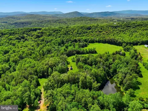 Castle Rock Lane, Castleton, VA 22716 photo 2