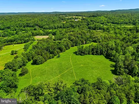 Castle Rock Lane, Castleton, VA 22716 photo 5