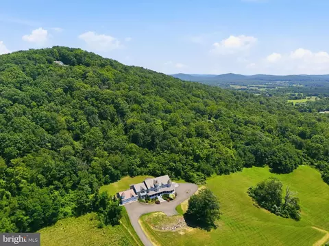View/Area - 65 Clark Ln, Washington, VA 22747 photo 4 of 5