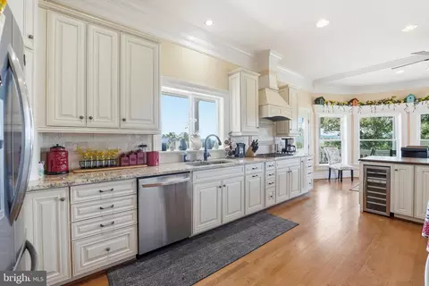 Kitchen - 65 Clark Ln, Washington, VA 22747 photo 1 of 8
