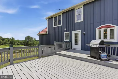 Exterior - 59 Harry Settle Rd, Castleton, VA 22716 photo 10 of 16