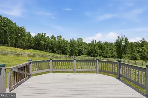 Exterior - 59 Harry Settle Rd, Castleton, VA 22716 photo 13 of 16