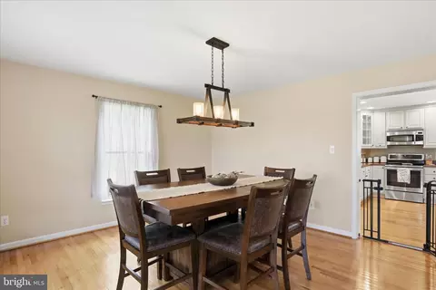 Dining - 59 Harry Settle Rd, Castleton, VA 22716 photo 1 of 3