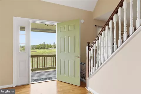 Entry Way - 59 Harry Settle Rd, Castleton, VA 22716 photo 1 of 3