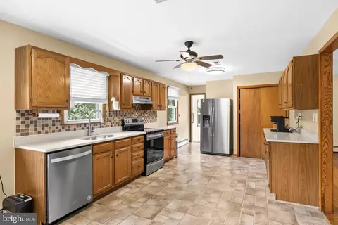 Entry Way - 12280 Grindstone Ln, Boston, VA 22713 photo 3 of 6