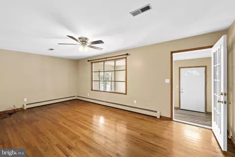 Living - 12280 Grindstone Ln, Boston, VA 22713 photo 1 of 2