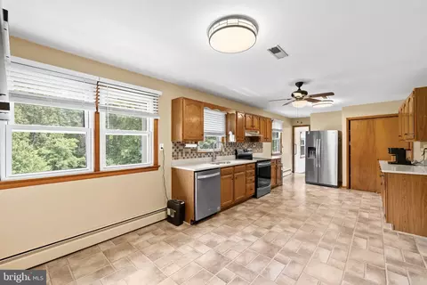 Entry Way - 12280 Grindstone Ln, Boston, VA 22713 photo 4 of 6