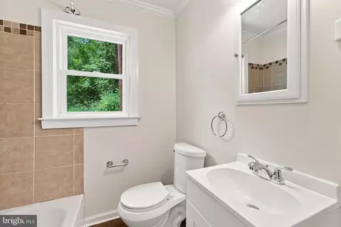 Bath - 531 Richmond Rd, Castleton, VA 22716 photo 1 of 1