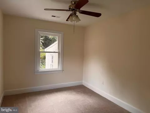 Bedroom - 531 Richmond Rd, Castleton, VA 22716 photo 1 of 3