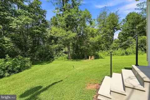 Exterior - 531 Richmond Rd, Castleton, VA 22716 photo 5 of 5
