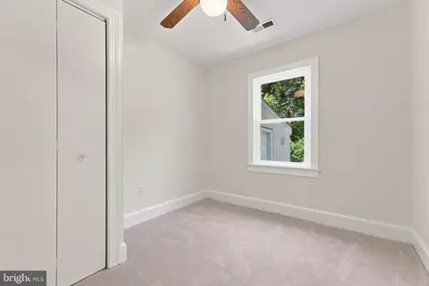 Bedroom - 531 Richmond Rd, Castleton, VA 22716 photo 3 of 6