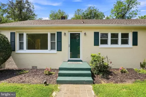 Exterior - 531 Richmond Rd, Castleton, VA 22716 photo 3 of 5
