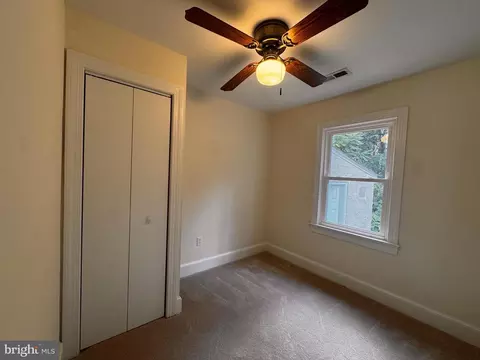 Bedroom - 531 Richmond Rd, Castleton, VA 22716 photo 3 of 3