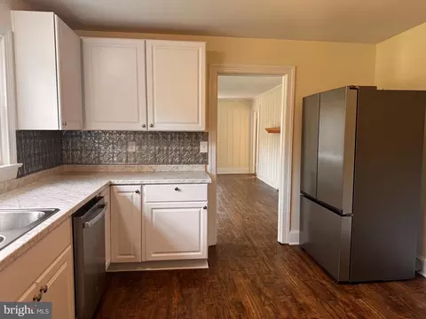 Kitchen - 531 Richmond Rd, Castleton, VA 22716 photo 2 of 4