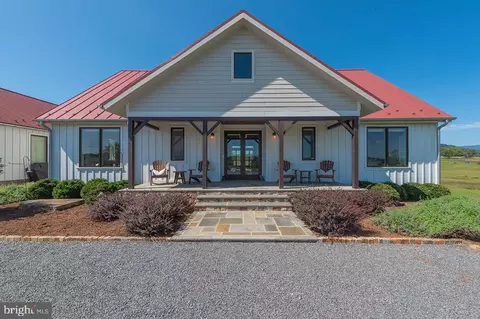 38 Lyle Ln, Amissville, VA 20106