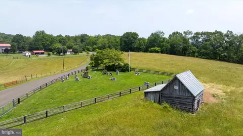 Aaron Mountain Road, Castleton, VA 22716 photo 2